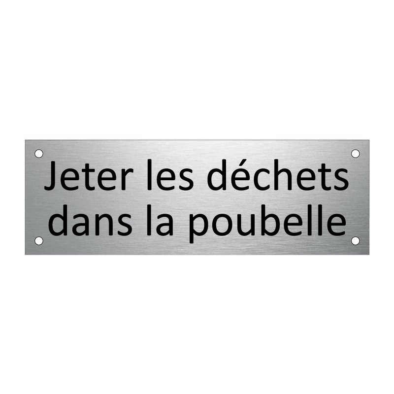 Jeter les déchets dans la poubelle