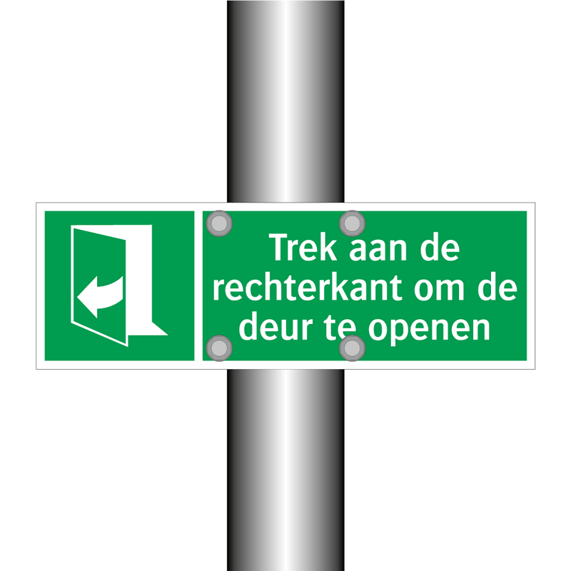 Trek aan de rechterkant om de deur te openen