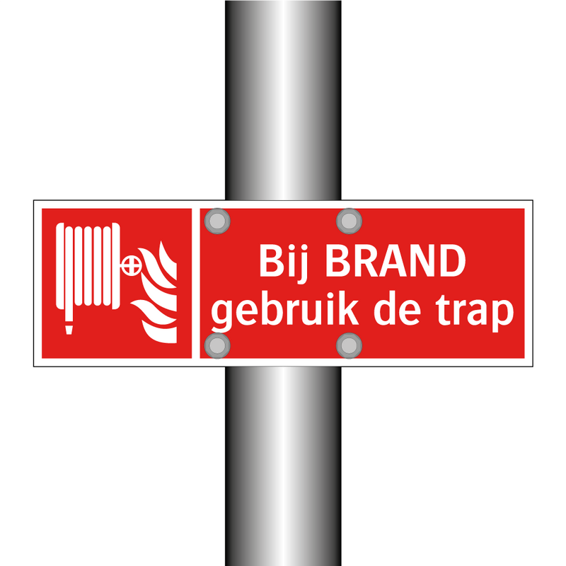 Bij BRAND gebruik de trap