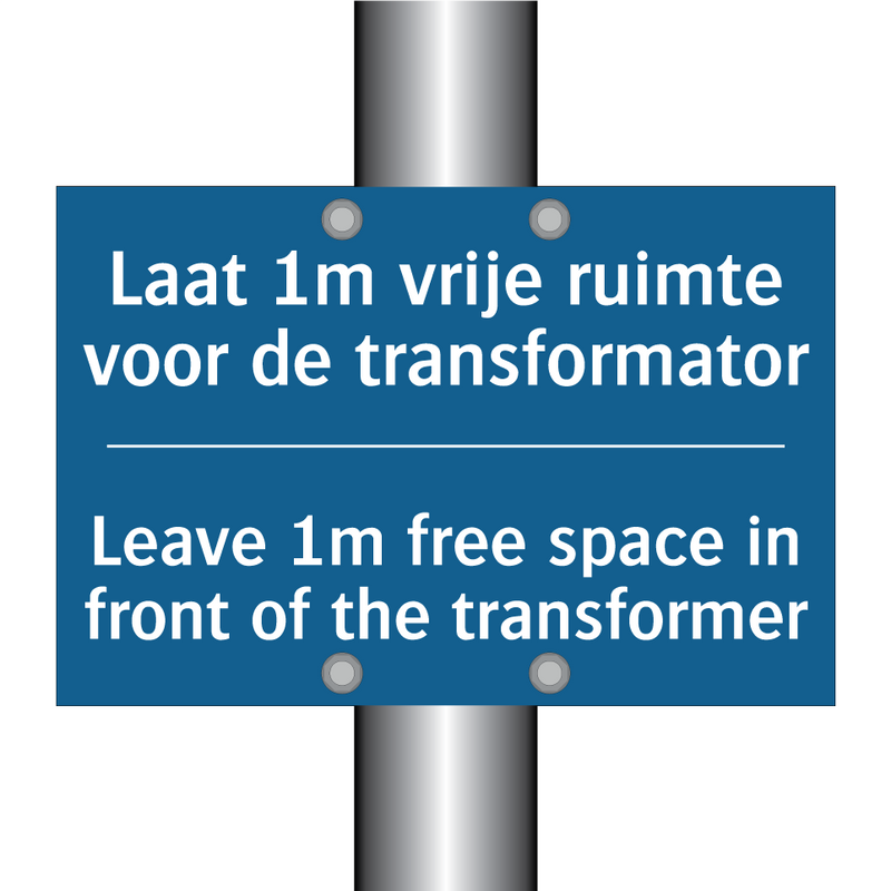 Laat 1m vrije ruimte voor de transformator /.../ - Leave 1m free space in front of /.../