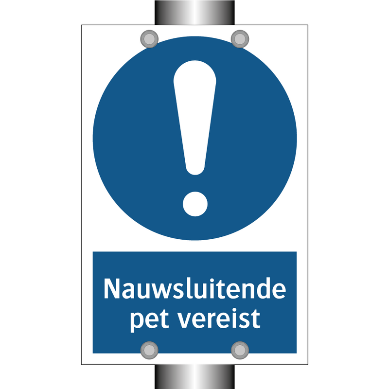 Nauwsluitende pet vereist & Nauwsluitende pet vereist & Nauwsluitende pet vereist