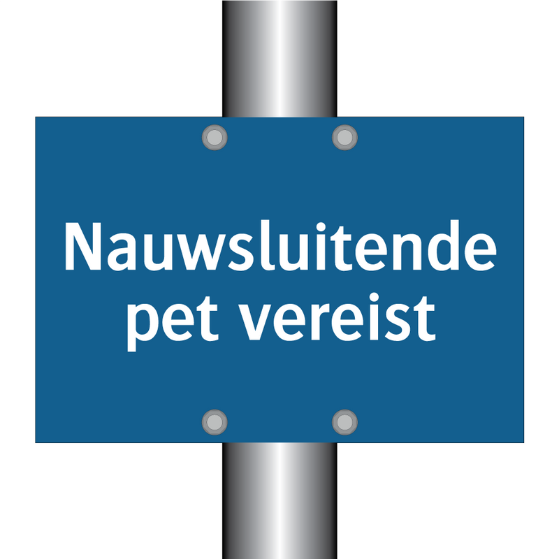 Nauwsluitende pet vereist & Nauwsluitende pet vereist & Nauwsluitende pet vereist