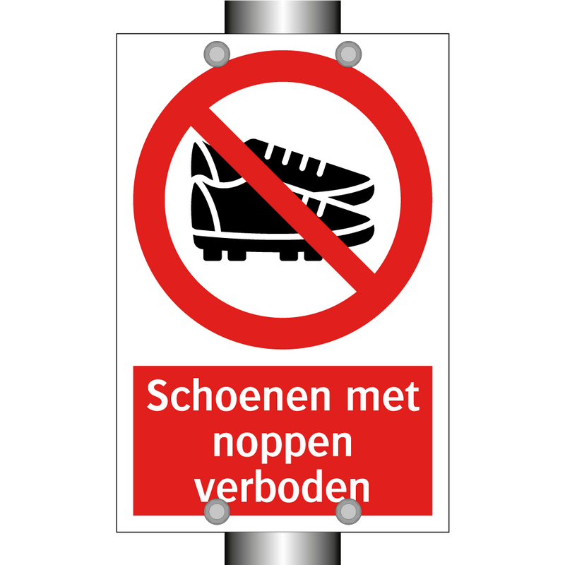 Schoenen met noppen verboden