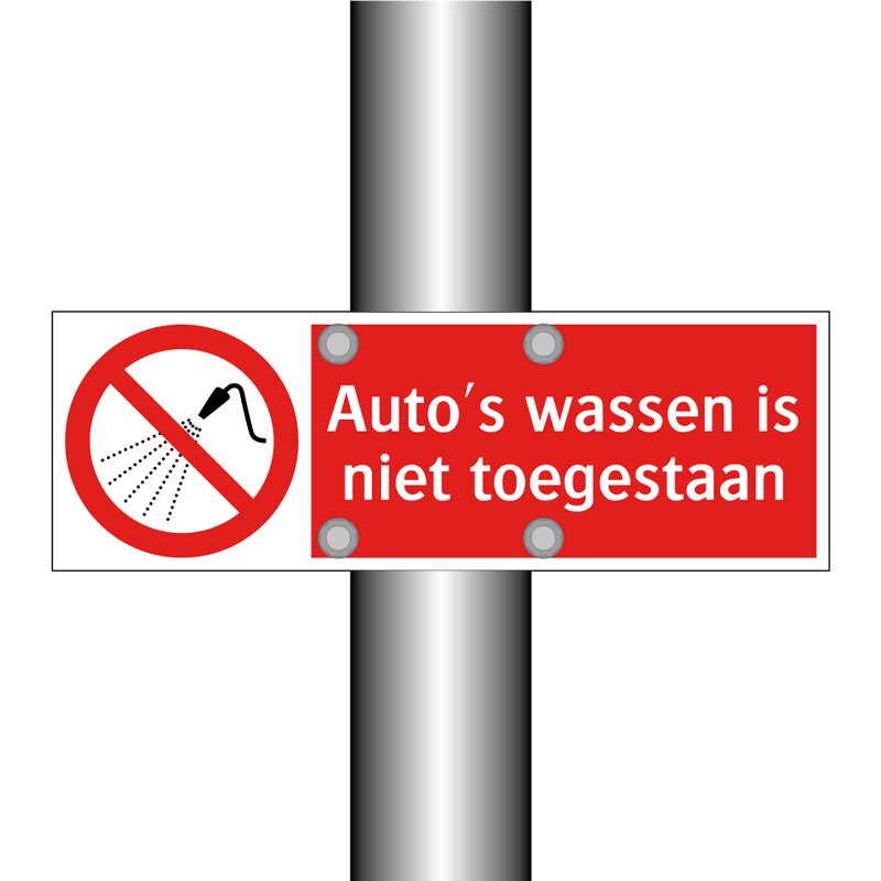 Auto's wassen is niet toegestaan