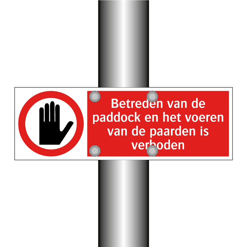 Betreden van de paddock en het voeren van de paarden is verboden