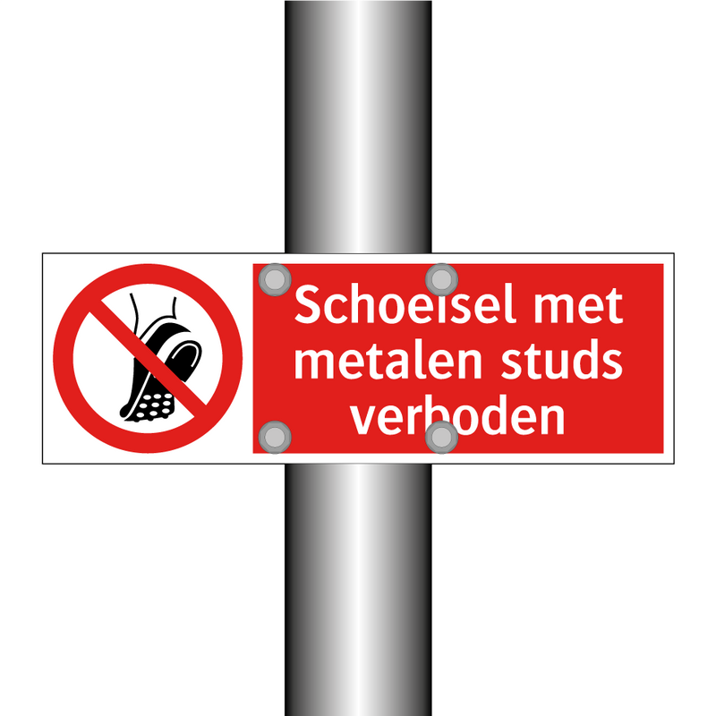 Schoeisel met metalen studs verboden