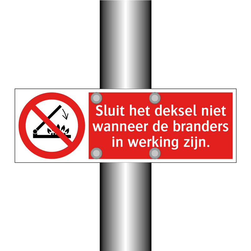 Sluit het deksel niet wanneer de branders in werking zijn.